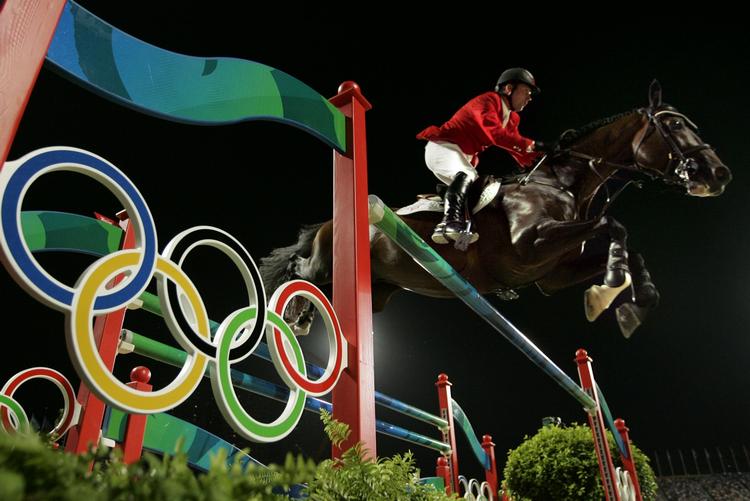 guldhest. Ved OL i 2008 vandt Hickstead guld i ridebanespringning med canadieren Erik Lamaze som rytter. 