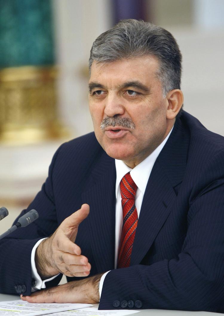 Kritik. Den tyrkiske præsident, Abdullah Gül, kritiserer dommen på sin Twitter-profil og håber på en appel i sagen. 