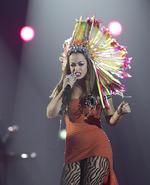 Pomp. Og pop. Aura var blandt de optrædende ved Danish Music Awards i lørdags. 