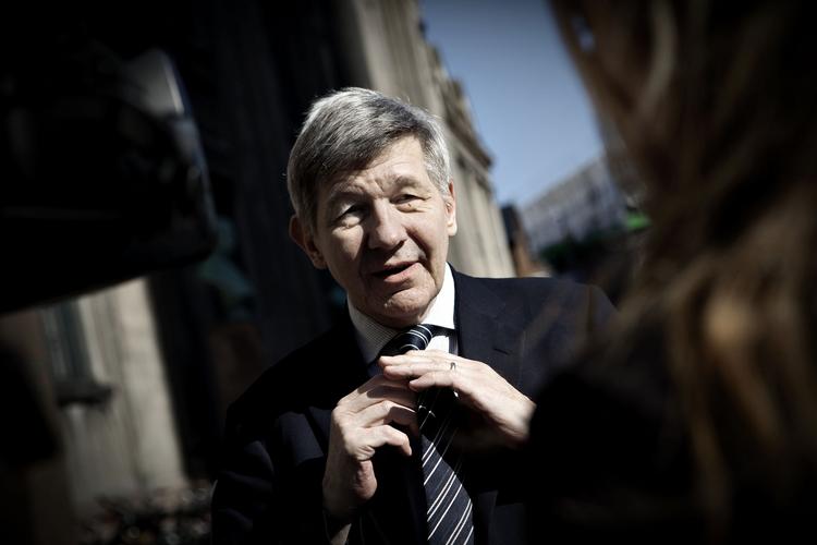 Upopulær. Mens forskere på de andre danske universiteter i dag vurderer, at prestigen på deres universitet er i fremgang, er KU's prestige i markant tilbagegang. KU-rektor Ralf Hemmingsen (på billedet) får af sine forskere det suverænt dårligste skudsmål af alle rektorer. 