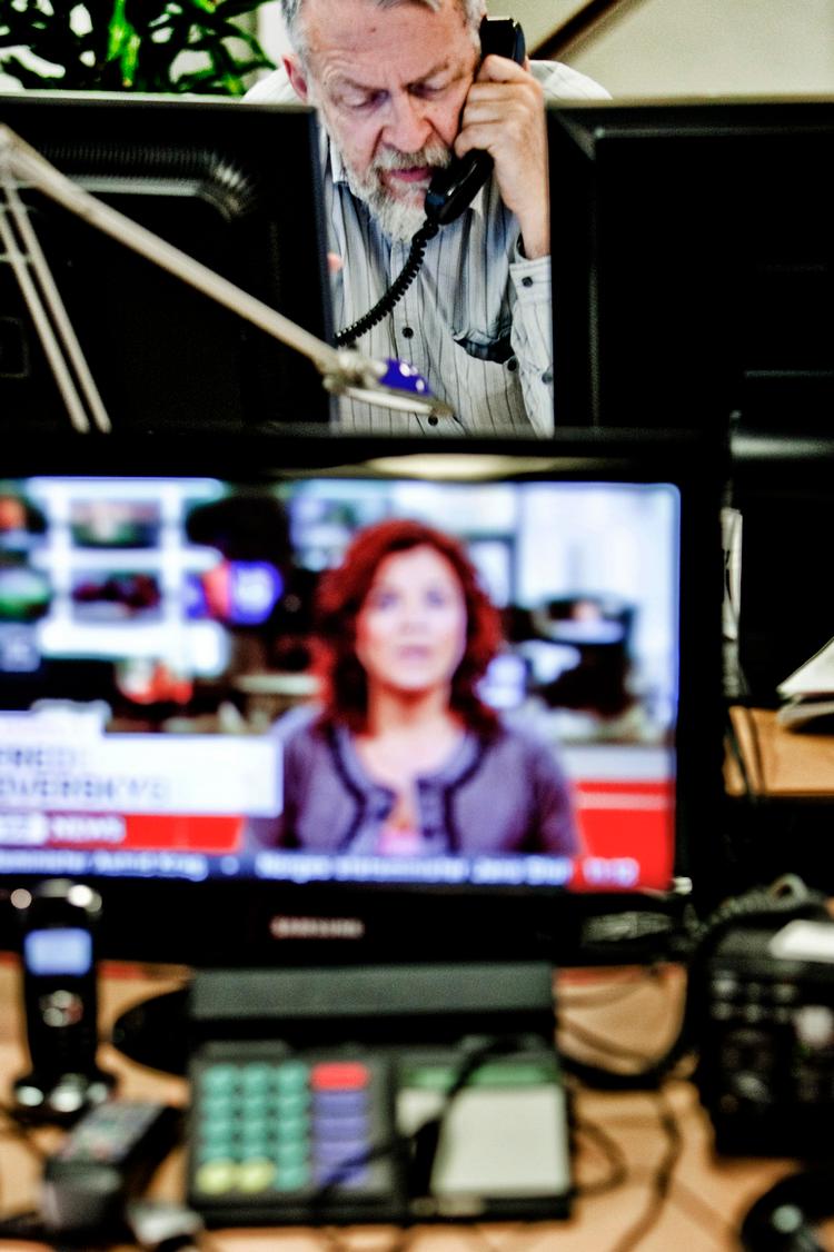 Nyhedsflod. Før internettet og kanaler som TV 2 News havde Ritzaus Bureau nærmest monopol på nyhedsstrømmen. I dag konkurrerer Ritzau med andre medier. 
