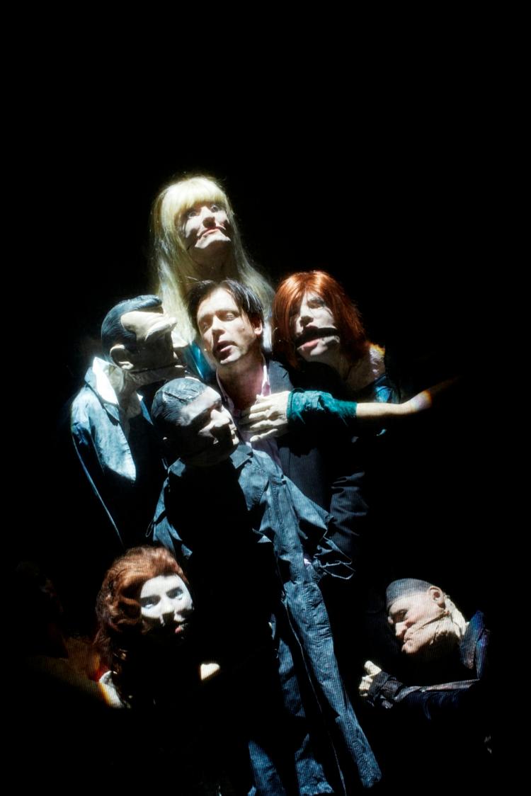 Teaterkoncert. I denne uge har Aarhus Teater premiere på en Leonard Cohen-teaterkoncert, der er blevet udsolgt uger inden premieren. 