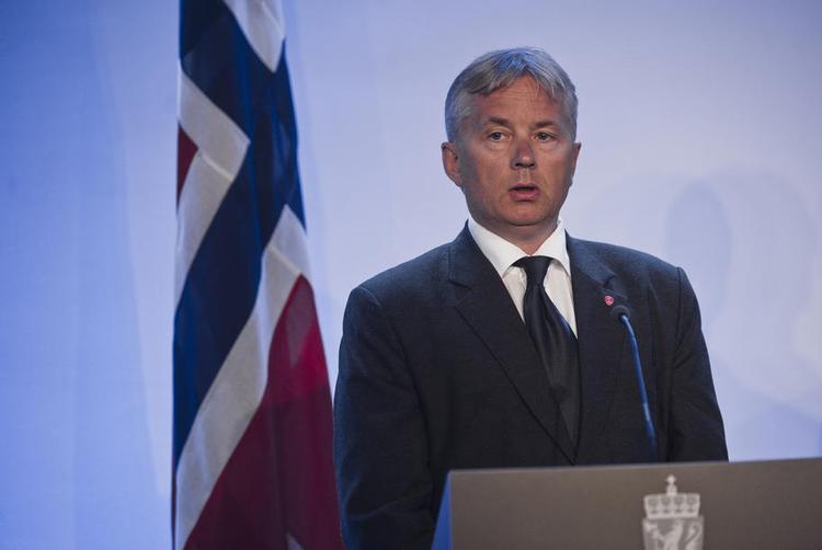 Fupnummer. Norges justitsminister Knut Storberget er en af de nordmænd, som står på den dødsliste, som angiveligt er fup. 