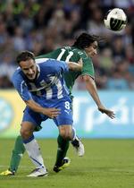 Uheldig. Tore Reginiussen var skarp i denne situation mod Panathinaikos' Sebastian Leto tidligere i år. 