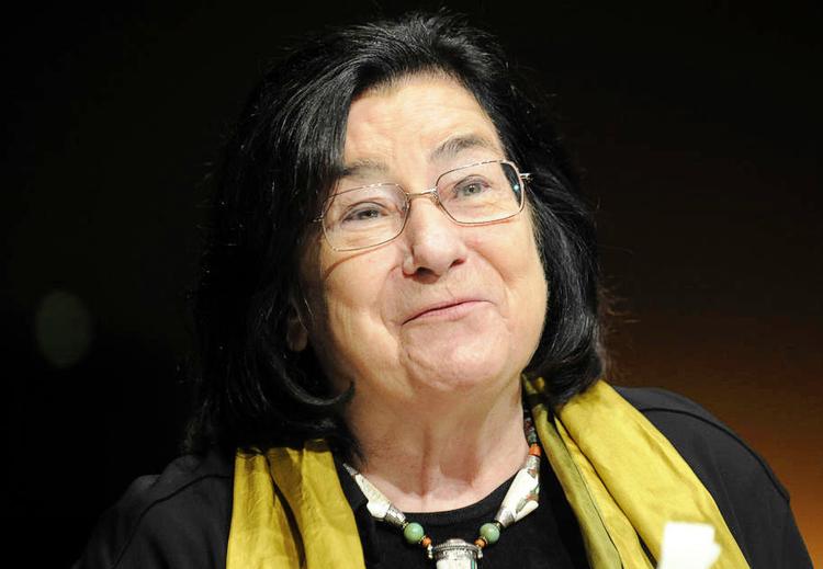 DDR. Først arbejdede Christa Wolf for Stasi, siden blev hun selv overvåget. 