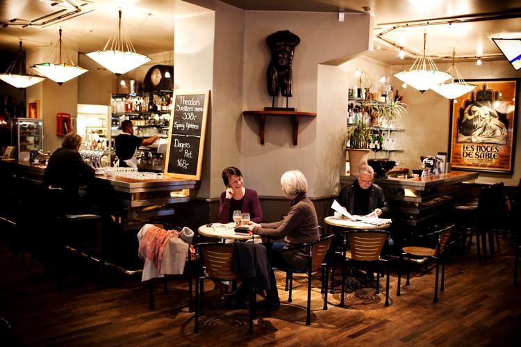 Hjemmegjort. Alt er lavet fra bunden, lover man hos Theodor’s, der  serverer restaurantmad til frokosten i det bruntonede lokale på Østerbro. 