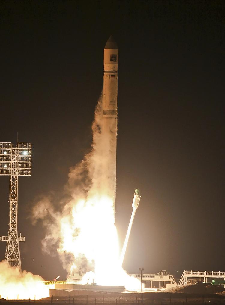 AFVEJE. Stik imod planen er rumsonden Phobos-Grunt ikke på vej mod Mars' ene måne, Phobos. 