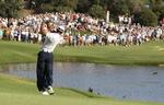 birdie-woods. Selv om det blev til to bogeys, følte Tiger Woods sig fejlfri, da han overtog føringen i Sydney. 