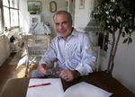 Richard Russo har drejet en ferm og velskrevet roman i 'Åndernes hus'. 