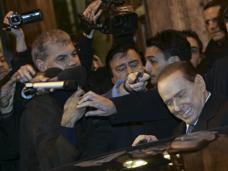 tilbagetrækning. Den italienske ministerpræsident Silvio Berlusconi ventes at trække sig i løbet af i dag. 