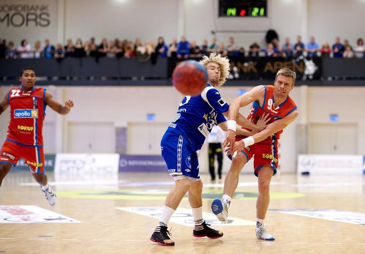 favoritsejr. Med 29-21 vandt Gudjon Sigurdsson en komfortabel sejr med AG København ude mod Mikke Kaagaard og Thy-Mors. 