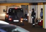 RETSMØDE. En stribe politibiler kørte Anders Behring Breivik ind til retten i Oslo. 