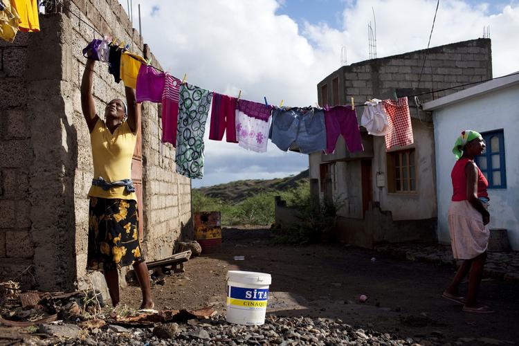 Fremskridt. Ny måling viser, at et flertal af danskerne tror, at den forventede levealder i et uland højst kan være 54 år. Men det er hele 11 år kortere end den faktiske levealder, og denne forkortede forestilling er langtfra enestående. 