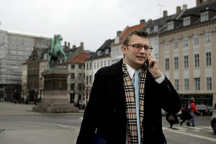 Ansvar. Lige nu diskuteres det, om det er departementschefen eller tidligere skatteminister Troels Lund Poulsen, der har ansvaret i sagen om Stephen Kinnocks skat. 