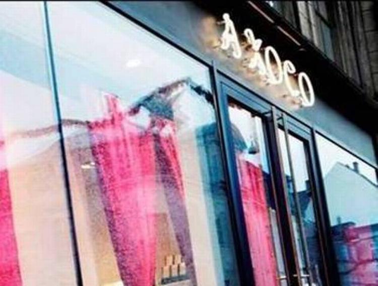 Akademi. A XOCO by Anthon Berg vil gerne åbne op for, at man kan lære at lave chokolade i Kødbyen. Chokoladefirmaet rykker også ind i Torvehallerne. 