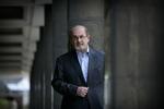 Identitetskrise. »At tvinge mig til at skifte navn fra Salman til Ahmed Rushdie, er som at tvinge J. Edgar til at blive John Hoover«, skrev Salman Rushdie på Twitter. 