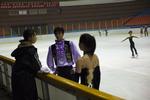Prestige på is. Skøjteløbere træner på en bane i hovedstaden. 