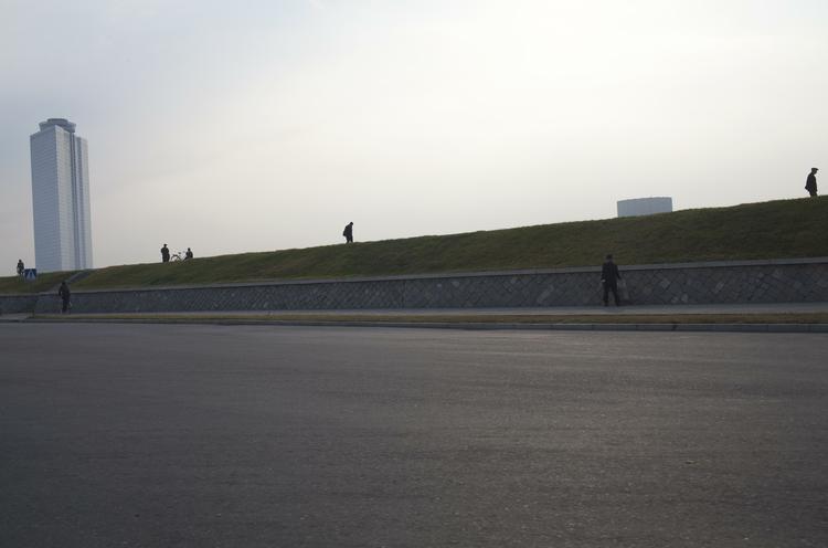 Andre af hovedstadens indbyggere gør brug af benene for at komme på job. 