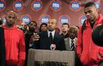 udsættelse. NBA-spillere til møde med spillernes organisation, NBA Players Association, 14. november. 