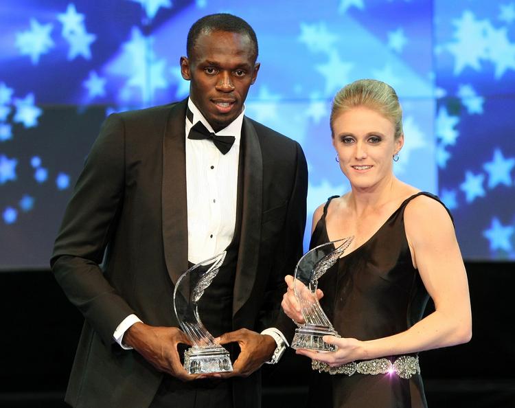 skævt? Usain Bolt (tv) og Sally Pearson modtog 12. november prisen for at have været årets bedste atletikudøvere. Men en tredobbelt VM-guldvinder føler sig forbigået. 