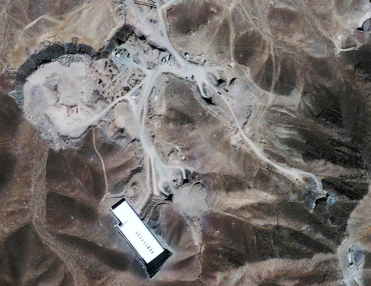 Atomfare. IAEA frygter, at der kan være et militært element i det iranske atomprogram, som ifølge ledelsen i Teheran ellers udelukkende har fredelige formål. Satellitfoto fra 2009. 