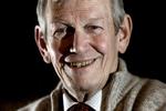 veteran.  Jørn Hjorting var i 28 år vært, når Danmark stillede ind på 'De ringer, vi spiller'. For en gangs skyld er det nu Jørns tur til svare på spørgsmålene. 
