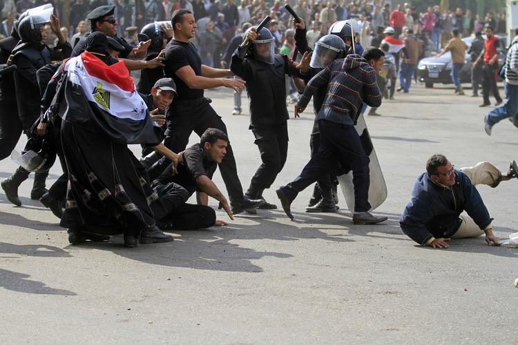Demonstrationer. Det har været en dramatisk dag på den berømte Tahrir-plads i Kairo. 