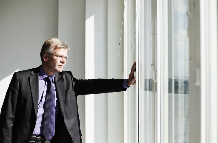 Konkurrence. Danske virksomheder er under pres fra udlandet og derfor er det skadeligt med nye afgifter, mener blandt andre DI's Karsten Dybvad. 