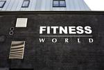 IKKE TID. Fitness World mener ikke, de har ressourcer til at følge den blinde kvinde op ad trappen og hen til en ledig spinningcykel - selvom de har gjort det i et år. (Arkivfoto) 