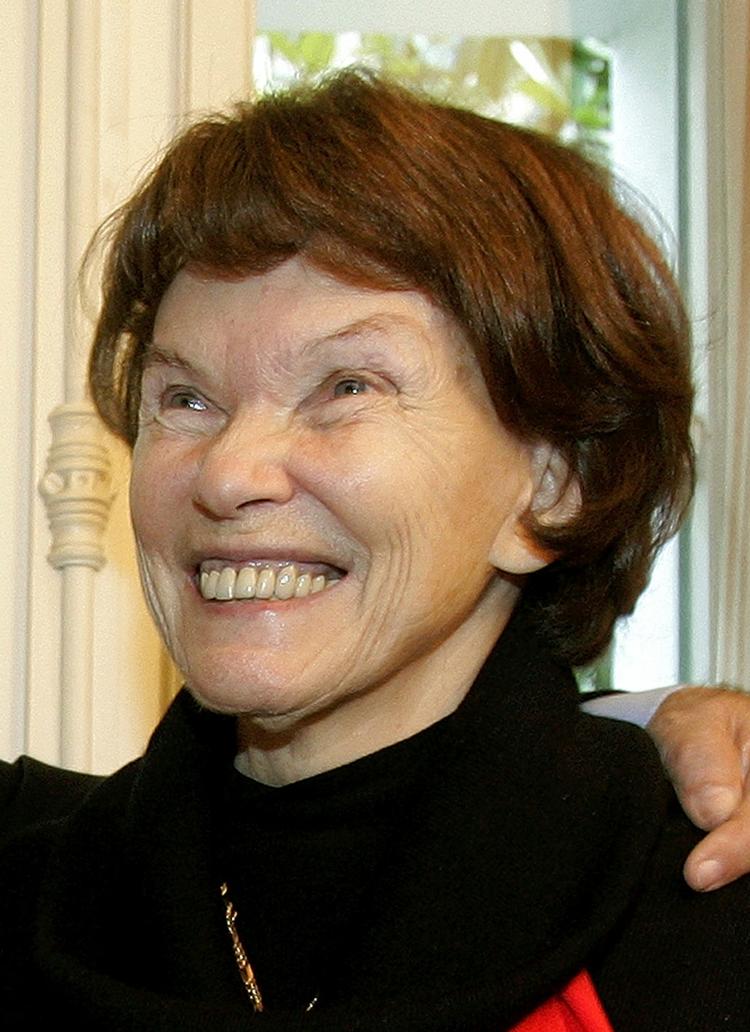 Førstedame. Danielle Mitterand blev i 1981 Frankrigs førstedame, da hendes mand, Francois Mitterrand, blev valgt til landets præsident. 