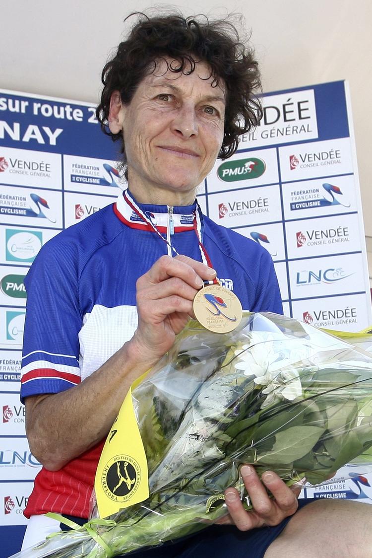 legende. 53-årige Jeannie Longo får nu en chance for at kvalificere sig til OL i London næste år, efter hun er blevet frikendt for dopingmistanke. 
