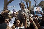 Farvel. Demonstranter har adskillige gange protesteret over den enevældige Ali Abdullah Saleh, som nu ser ud til at sige farvel til magten. 