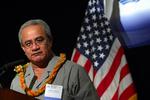 miniput. Amerikansk Samoa er et selvstyrende område under USA og guvenør Togiola Tulafono har formentlig glædet sig over sit landsholds sejr - den første nogen sinde. 