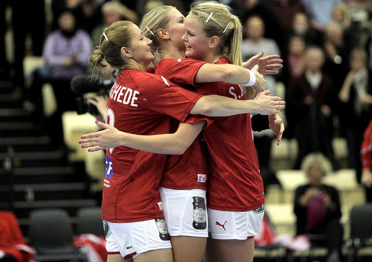 Sejr. 33-26 over Holland i sidste test inden VM, der begynder 3. december. 