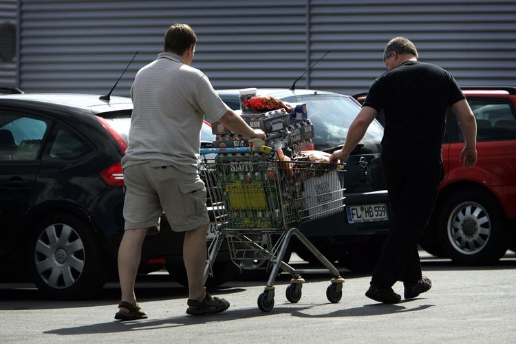 Druktur. En tur til grænsen er forbundet med mange omkostninger - så de våde varer kan ende med at blive forholdsvis dyre. 
