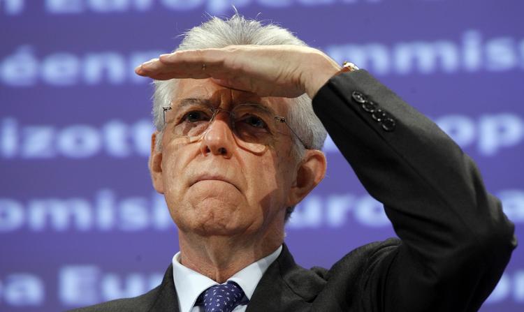 Mistillidsfuld. Italienerne havde håbet, at tilliden til landets økonomi ville blive øget, efter at Mario Monti afløste Silvio Berlusconi som regeringsleder. Det har ikke været tilfældet. 