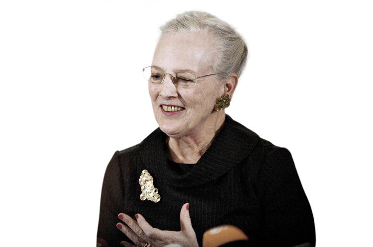 Royalt. Jens Andersen har truffet kloge kompositoriske valg og er sprogligt veloplagt i sin jubilæumsbiografi om dronningen. 