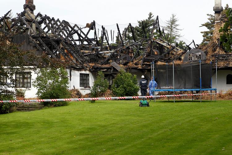 Brand. Sådan så Stig Tøftings hus ud, efter at flammerne havde haft fat i det. 