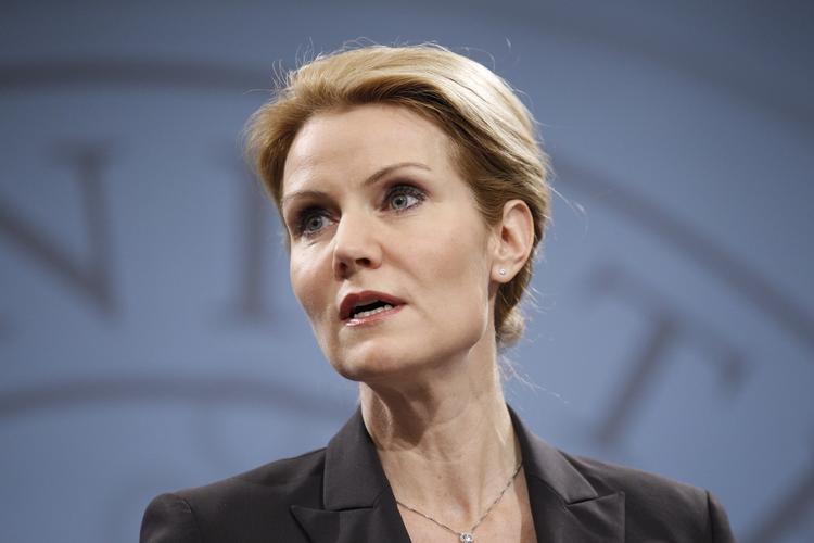 pengemangel. Der er ikke pange til at nedsætte priserne på billetterne i den offentlige trafik, sagde statsminister Helle Thorning-Schmidt (S) på sit ugentlige pressemøde. 