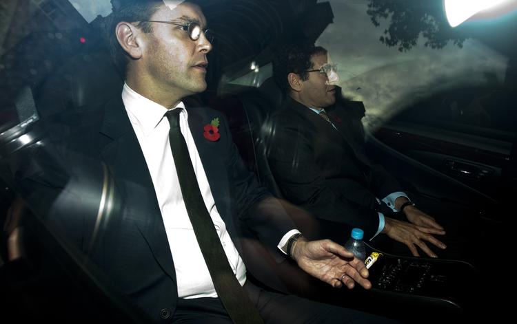 James Murdoch er genindsat som direktør for News Corporation. 