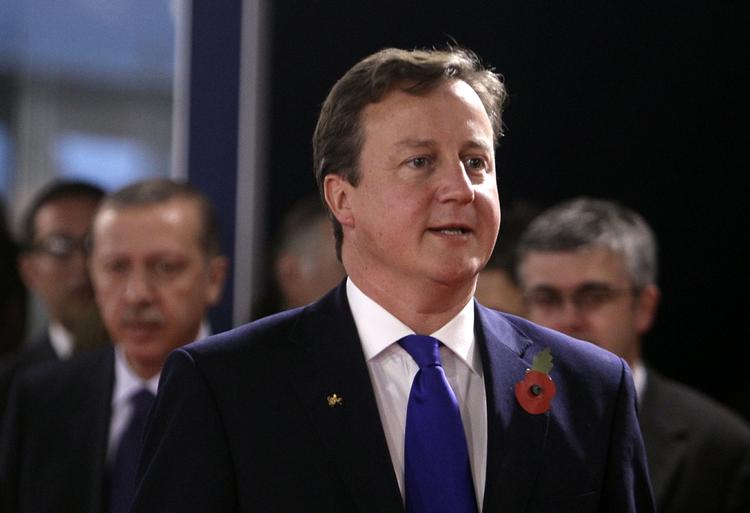 FORTØRNET. David Cameron vil i den kommende tid sammen med det britiske parlament drøfte, hvordan Storbritannien skal gengælde angrebet på den britiske ambassade i Iran. 