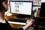 SKÆVT. Det skaber konkurrenceforvridning, når de udenlandske e-butikker undlader at betale dansk moms. (Arkivfoto) 