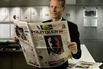 Læsehest. Politikens ansvarshavende chefredaktør Bo Lidegaard kan fra i morgen bladre i en ny version af Politiken. Avisen bliver frisket op, og du kan være med til at vurdere værket. 