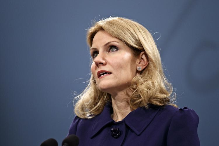 Svar. »Vi har desværre en situation, hvor der er fattige i Danmark. Og diskussionen i går afsporede desværre den debat«, lyder det fra Helle Thorning-Schmidt. 
