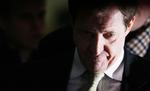 Vidne. »Mange af disse avisers læsere ved ikke, hvilke metoder aviserne bruger for at fremskaffe deres historier«, sagde Alastair Campbell om den britiske presse. 