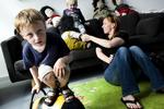 TRAVLT. Mødre opfatter det ofte negativt, når de bliver nødt til at lave flere ting samtidig. Men de gør det i 40 procent af deres vågne tid. 