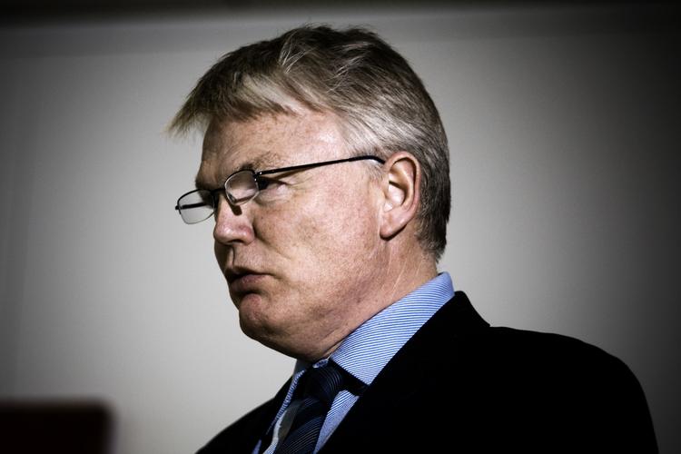 nej. Peter Loft afviser »på det bestemteste«, at han har forsøgt at gøre sin indflydelse gældende i skattesagen mod Helle Thorning. 