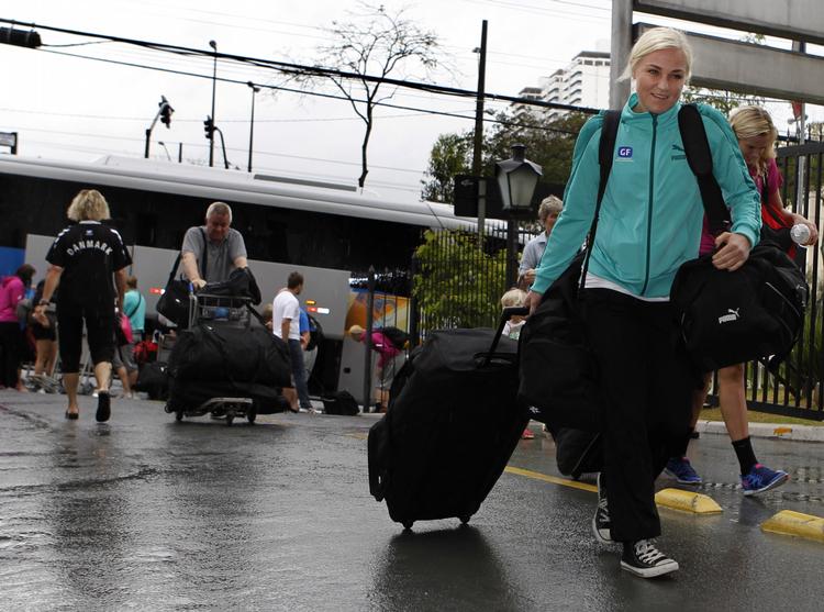 SPILLELYST. Trine Troelsen og de øvrige håndboldpiger er efter en blød start i lækre omgivelse opsatte på at komme igang med VM-slutrunden. 