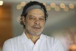 indlagt. Den brasilianske fodboldlegende Socrates er blevet indlagt med en alvorlig tarminfektion, og hans tilstand er kritisk. 