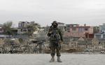 Vagtsom. En afghansk soldat på vagt i Kabul. I 2014 skal den sidste danske kampsoldat være ude af Afghanistan, og så skal afghanerne selv stå for sikkerheden. 